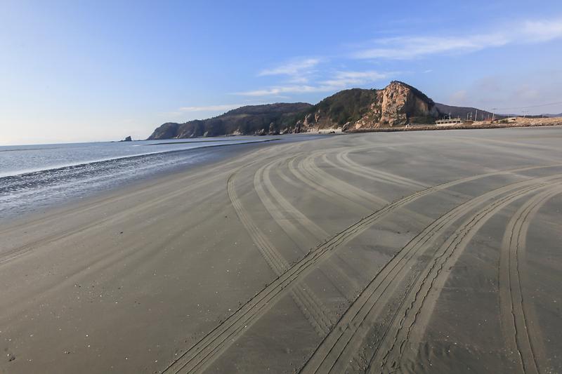 Sagot Beachof Baengnyeongdo Island1.jpg image