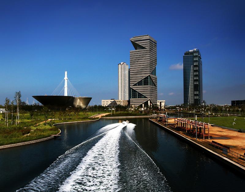 G Tower and Songdo Central Park 사진