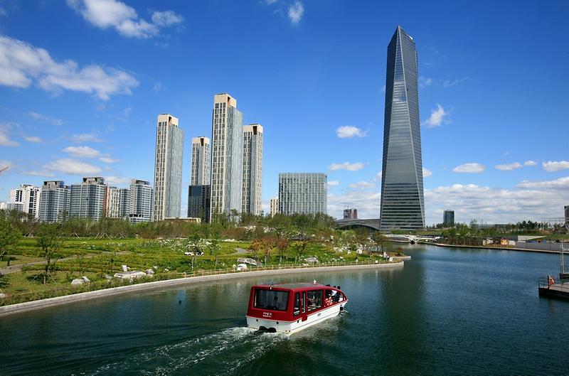Songdo Central Park Water Taxi2.jpg image